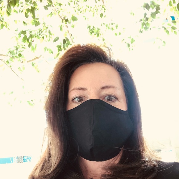 Meet your Posher, Laura - Picture 3 of 5